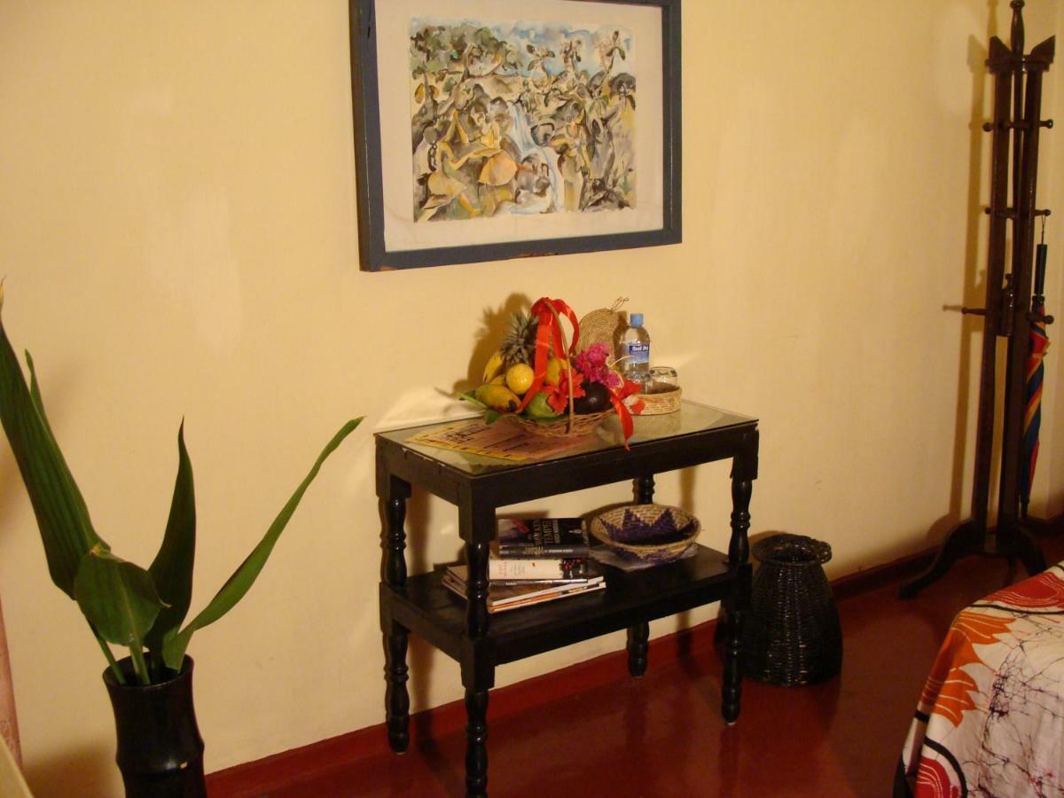 The Icebear Guesthouse Negombo Eksteriør billede