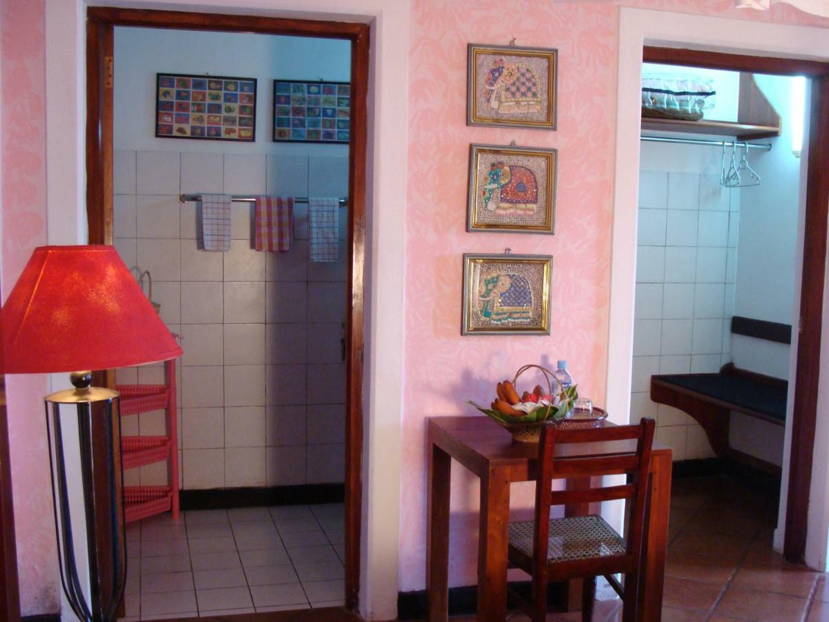 The Icebear Guesthouse Negombo Eksteriør billede
