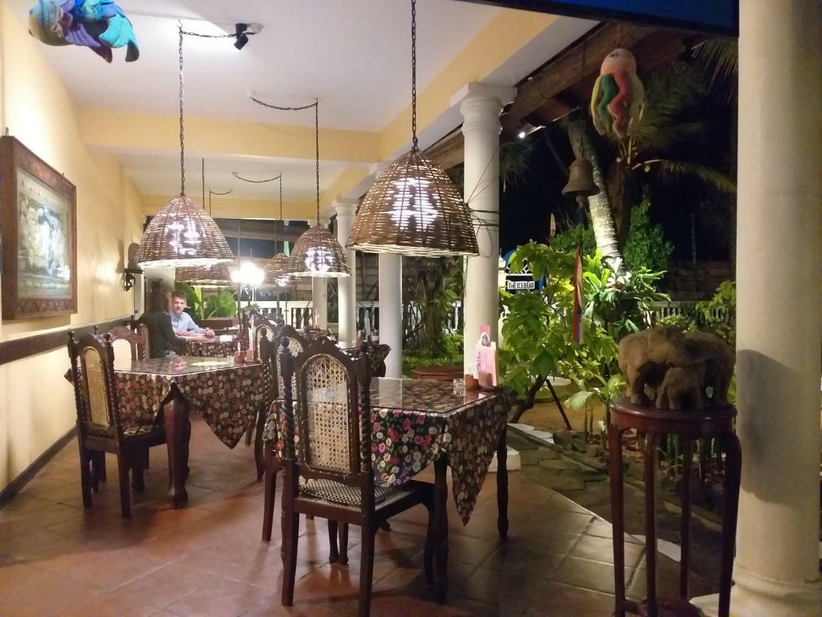 The Icebear Guesthouse Negombo Eksteriør billede
